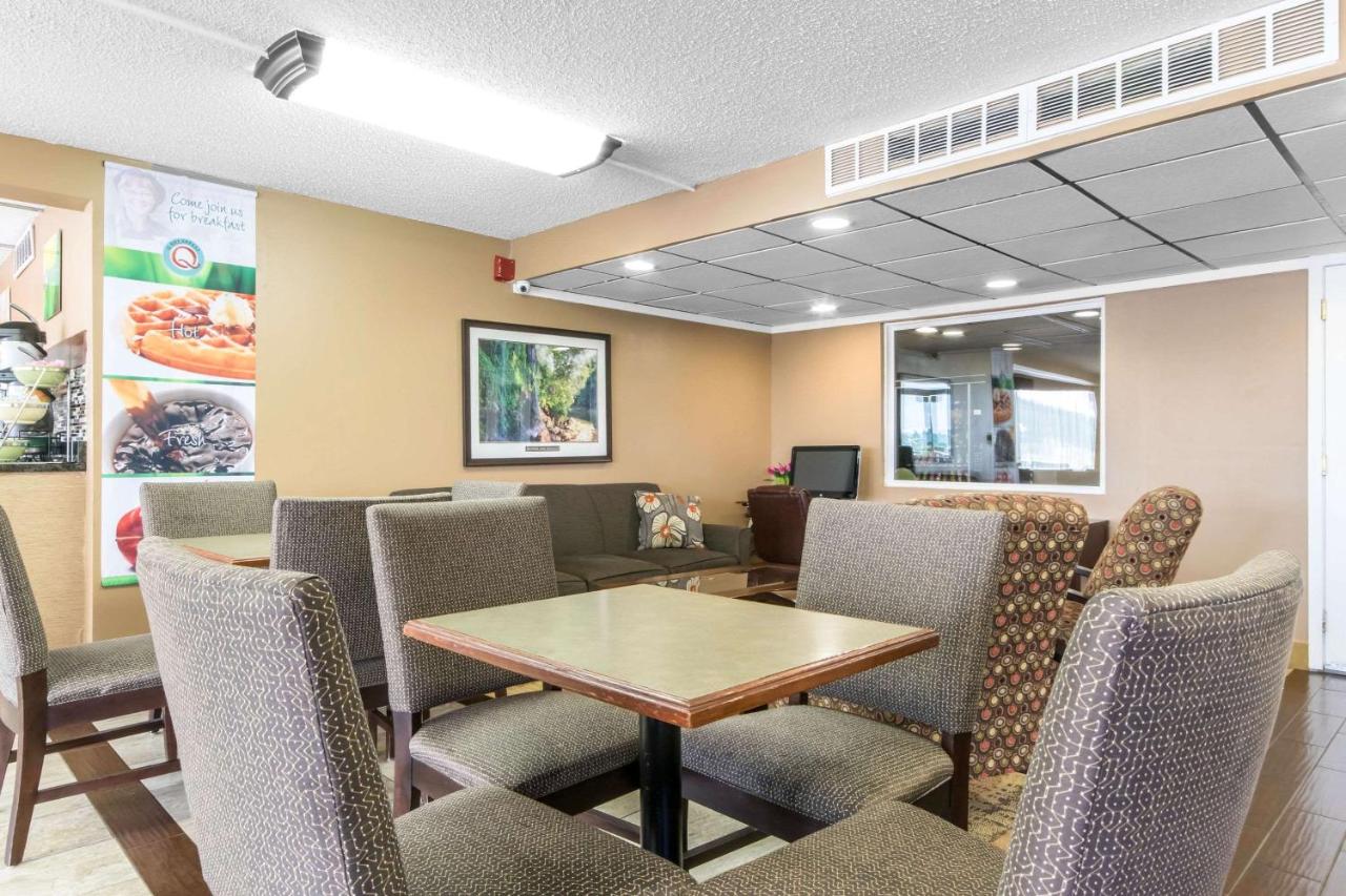 | Quality Inn & Suites - Horse Cave