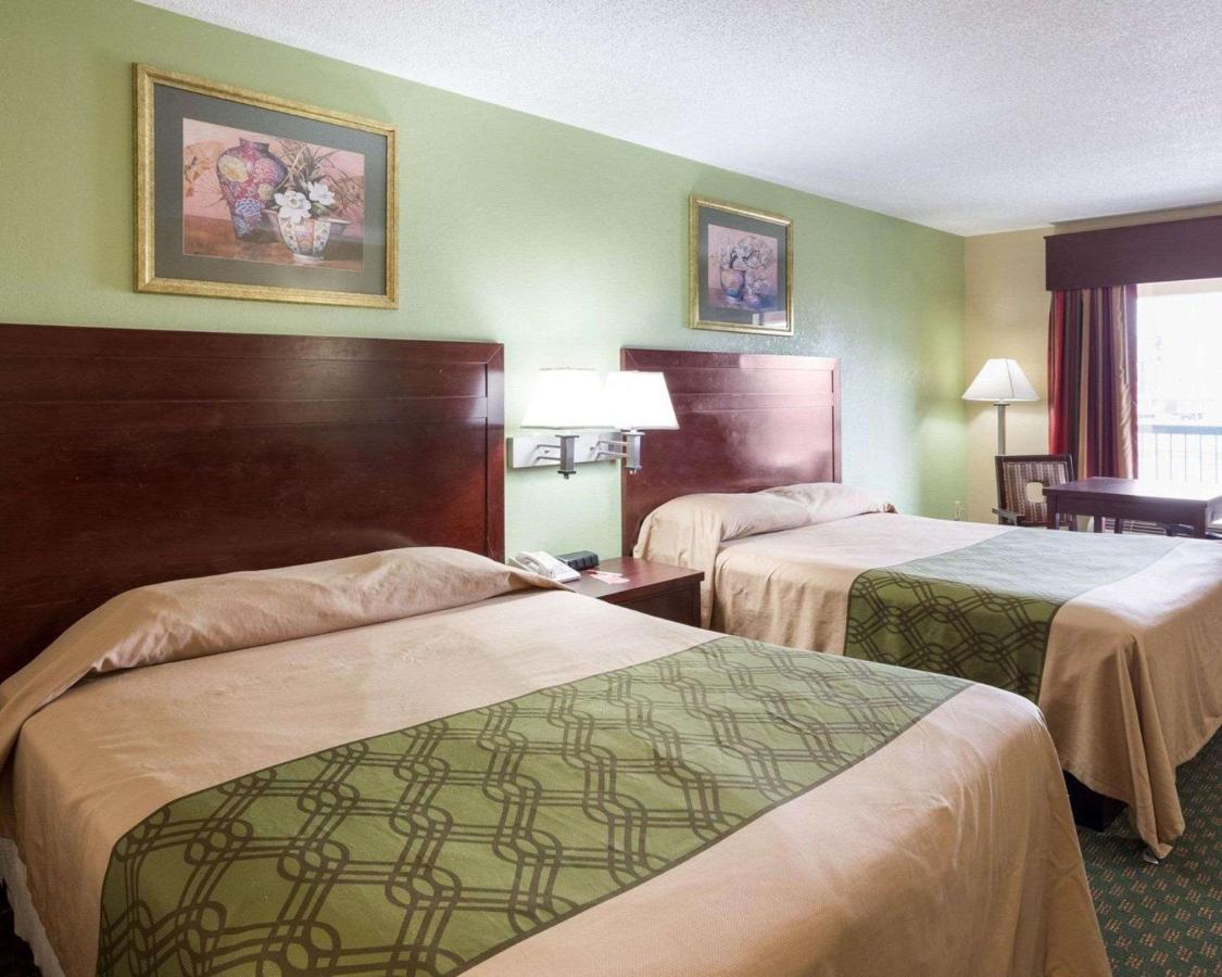 Queen Room with Two Queen Beds - Non-Smoking at Rodeway Inn & Suites New Orleans Gentilly
