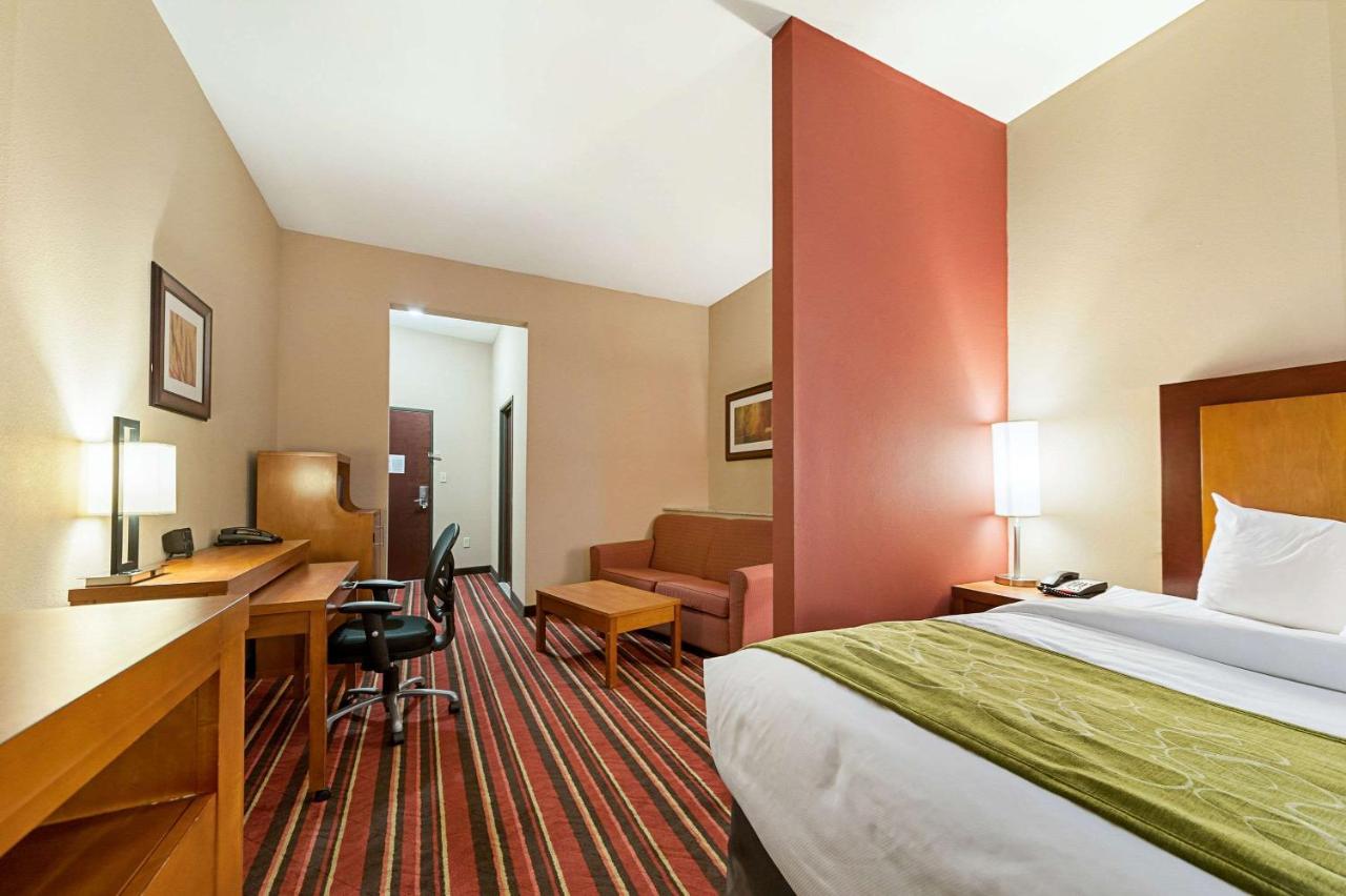 King Suite - Non-Smoking at Comfort Suites Sulphur - Lake Charles