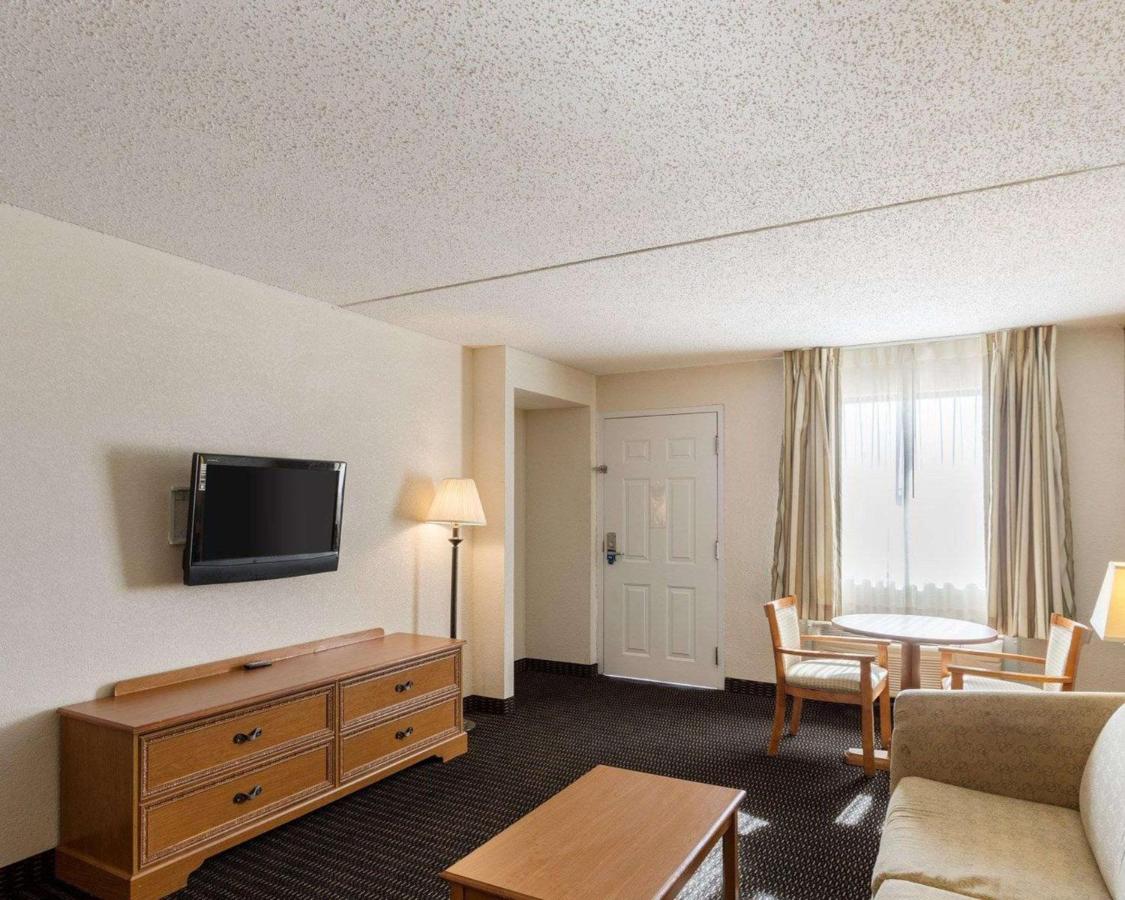 | Sunrise Inn & Suites New Orleans