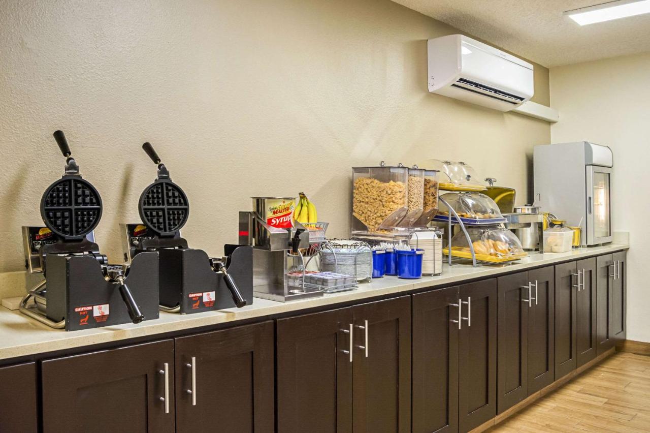 | Quality Inn & Suites Clackamas - Portland