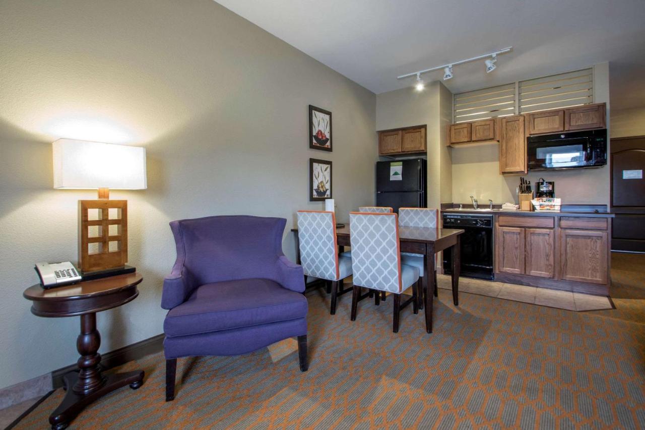 Two Bedroom Suite - Disability Accessible at Bluegreen Vacations Odyssey Dells Resort