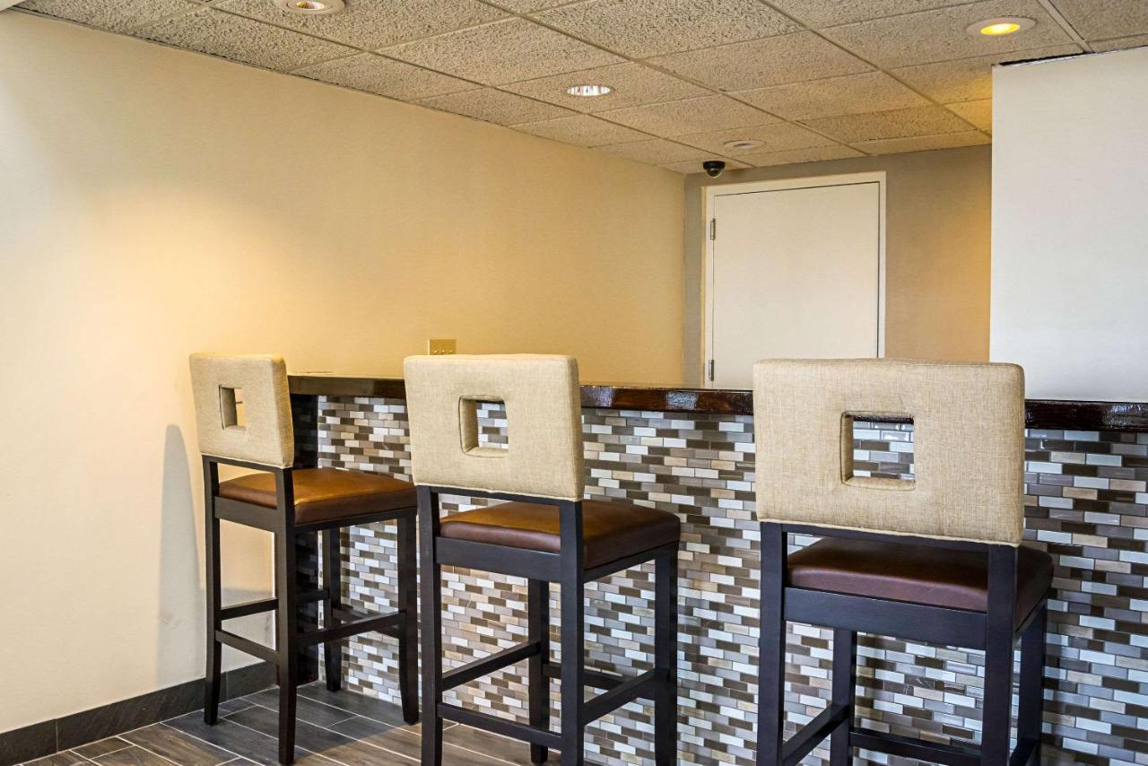 | Quality Inn & Suites Clackamas - Portland