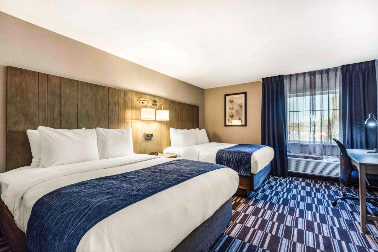 Queen Room with Two Queen Beds - Non-Smoking at Comfort Inn Memphis Airport West