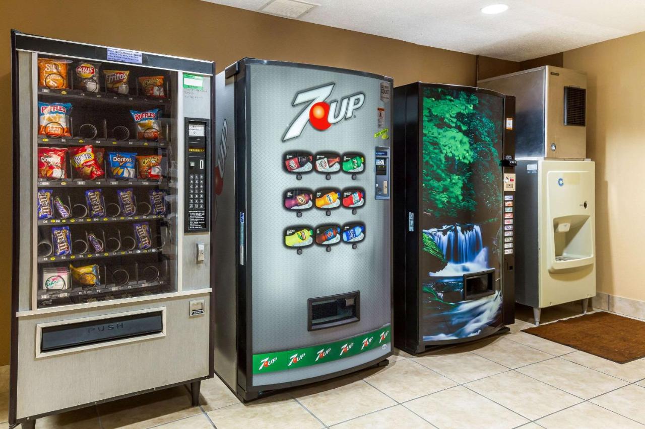 | Econo Lodge Inn & Suites Fairview Heights near I-64 St Louis