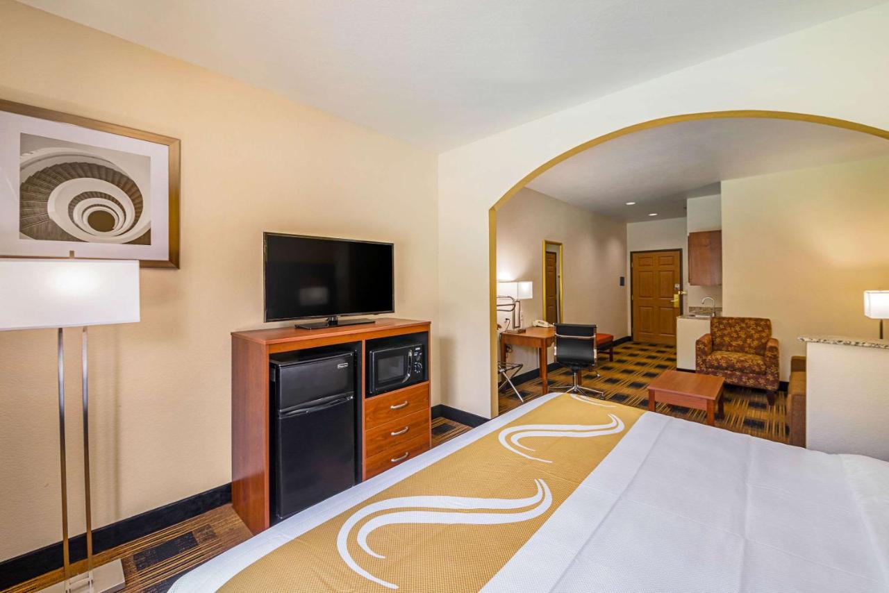 King Suite - Non-Smoking at Quality Inn & Suites Lampasas