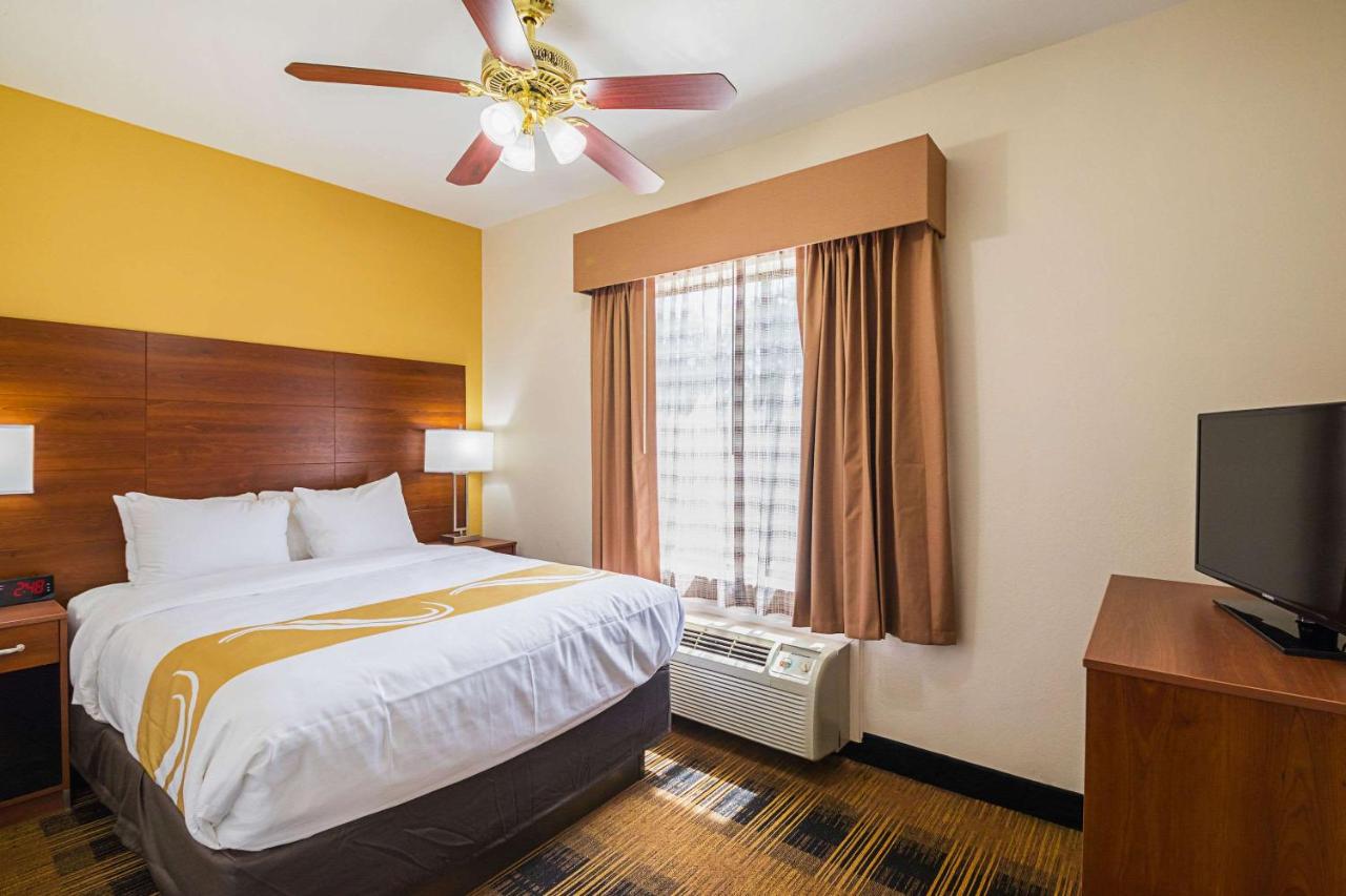 Queen Suite - Non-Smoking at Quality Inn & Suites Lampasas