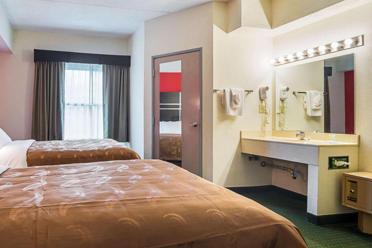 Suite with Two Double Beds - Non-Smoking at Quality Suites Atlanta Airport East