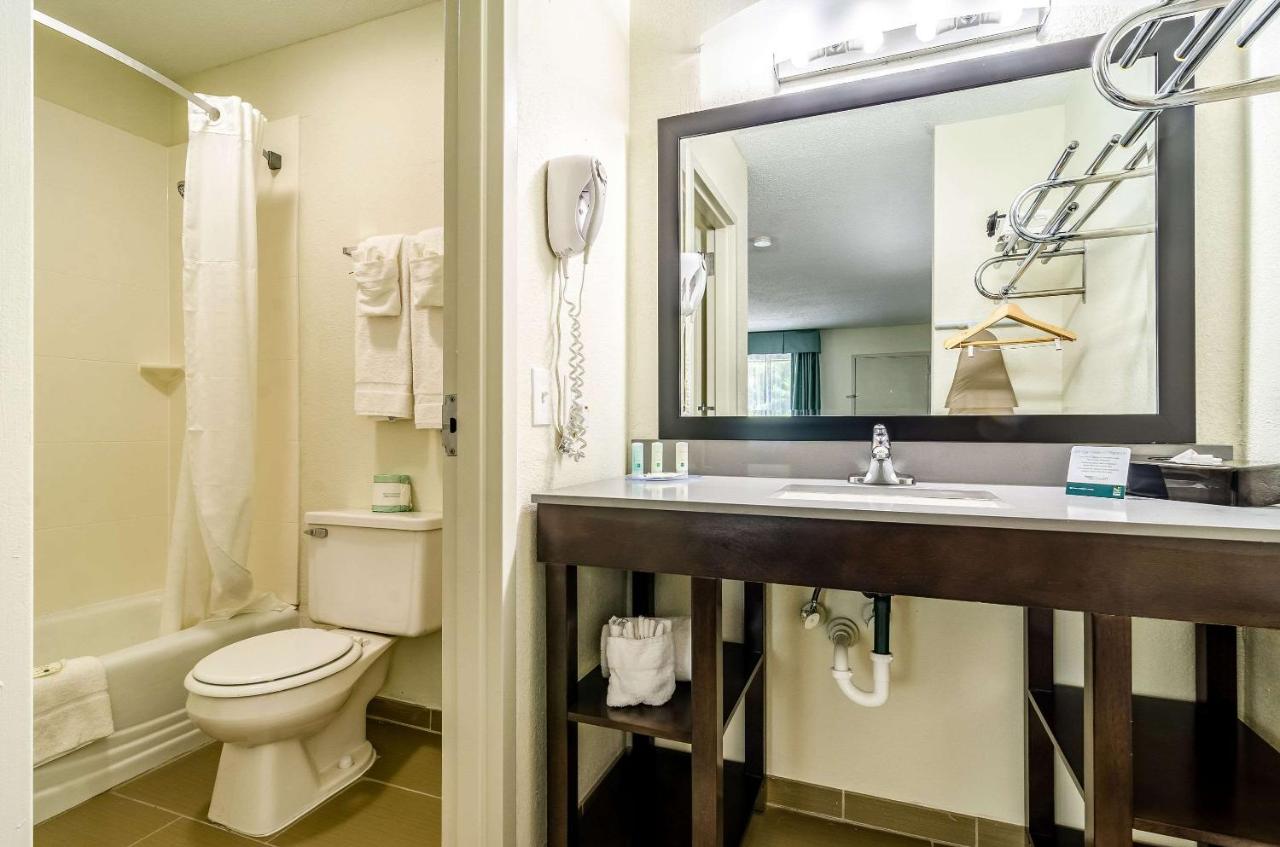 King Room - Smoking  at Quality Inn & Suites Creedmoor - Butner