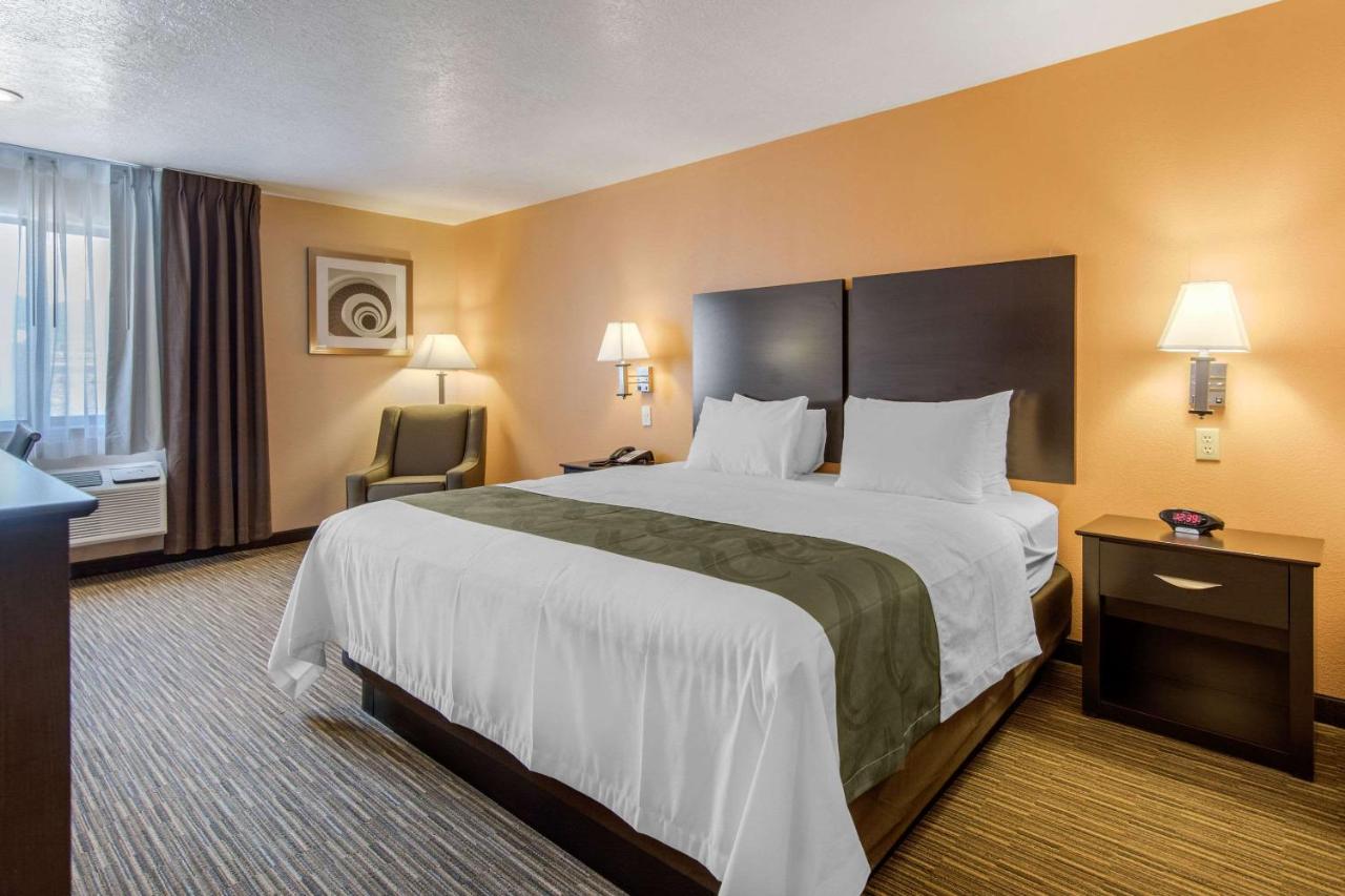 King Room - Smoking at Quality Inn & Suites Albuquerque North near Balloon Fiesta Park
