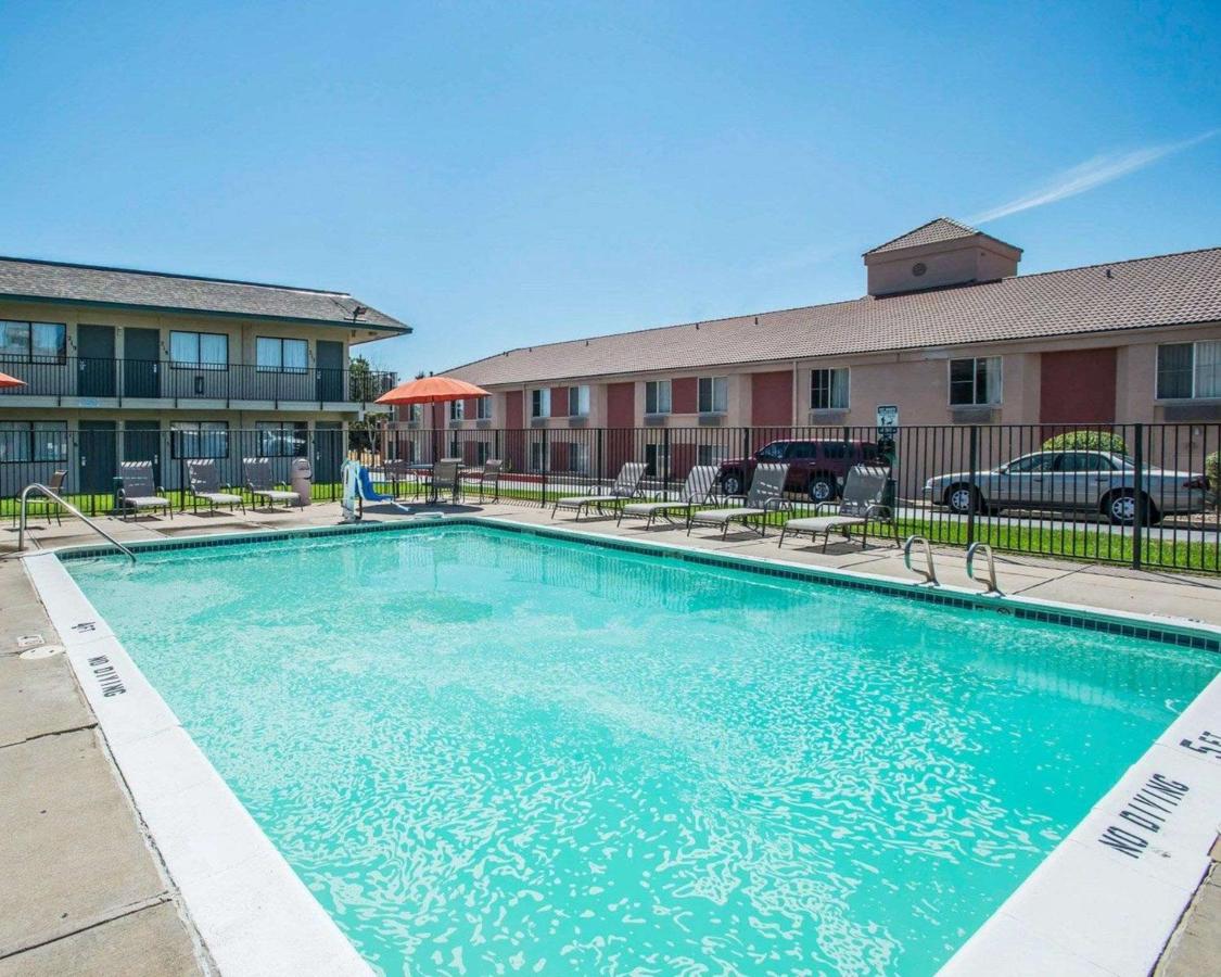 | Rodeway Inn Greeley