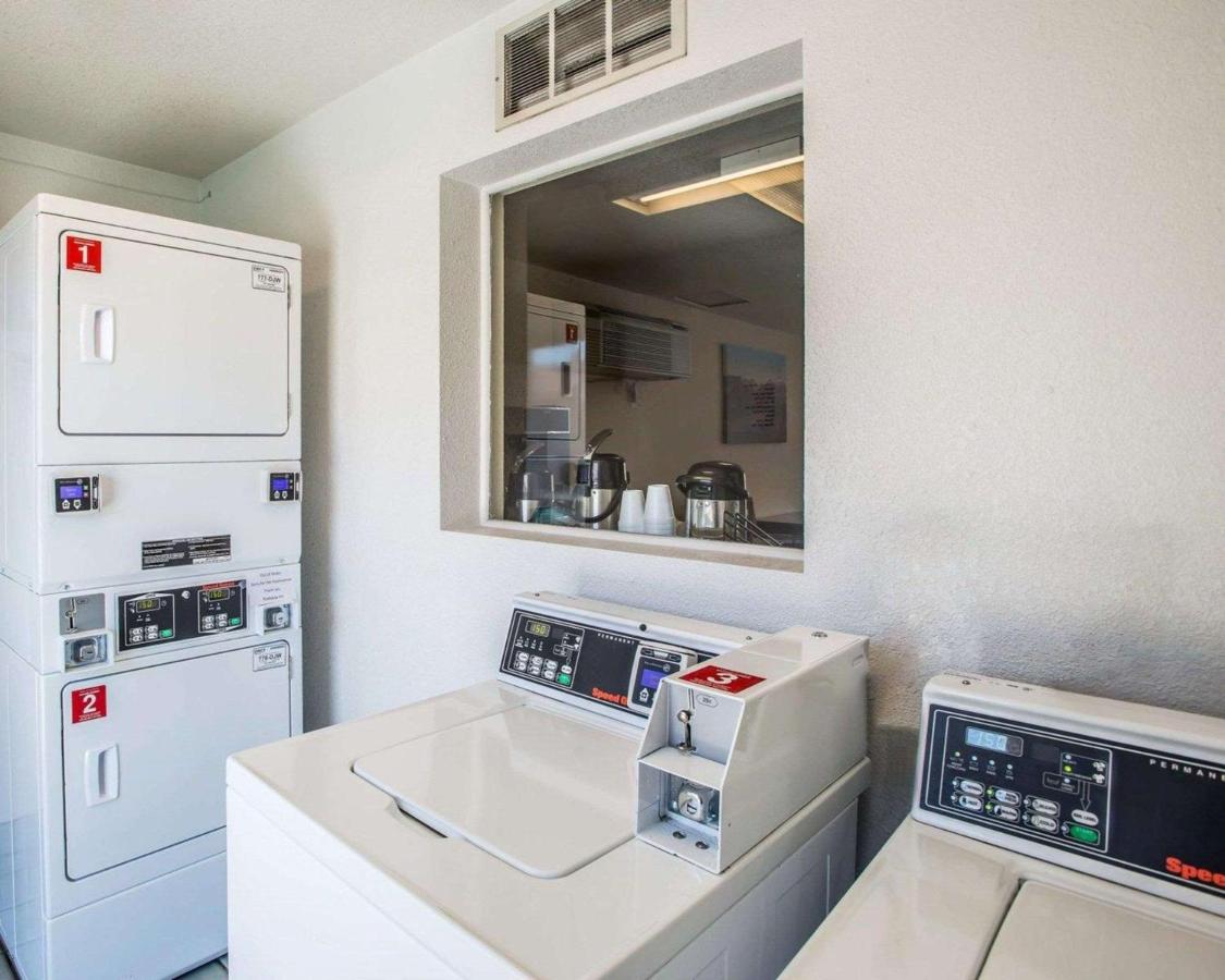 | Rodeway Inn Greeley