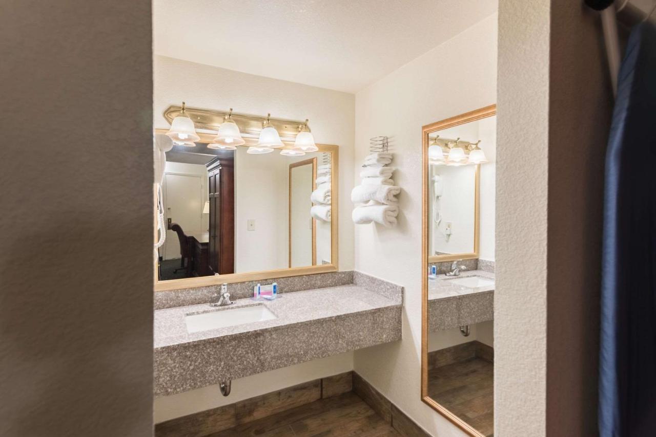 | 1st Interstate Inn Montrose