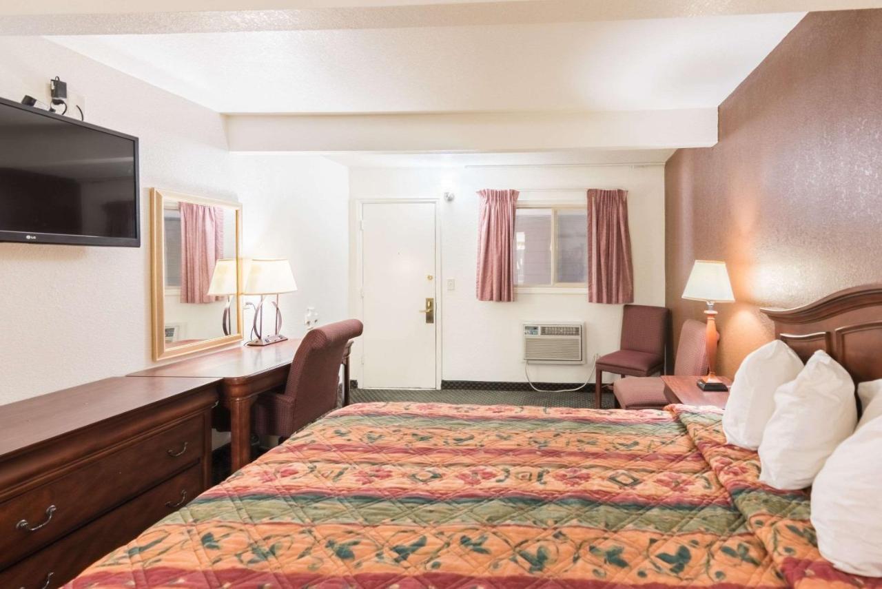 | 1st Interstate Inn Montrose