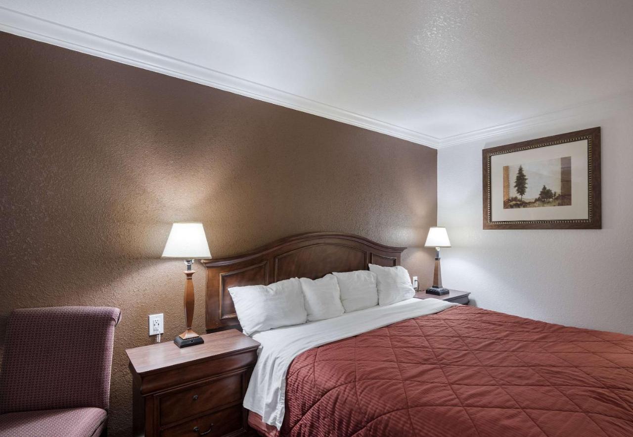 | 1st Interstate Inn