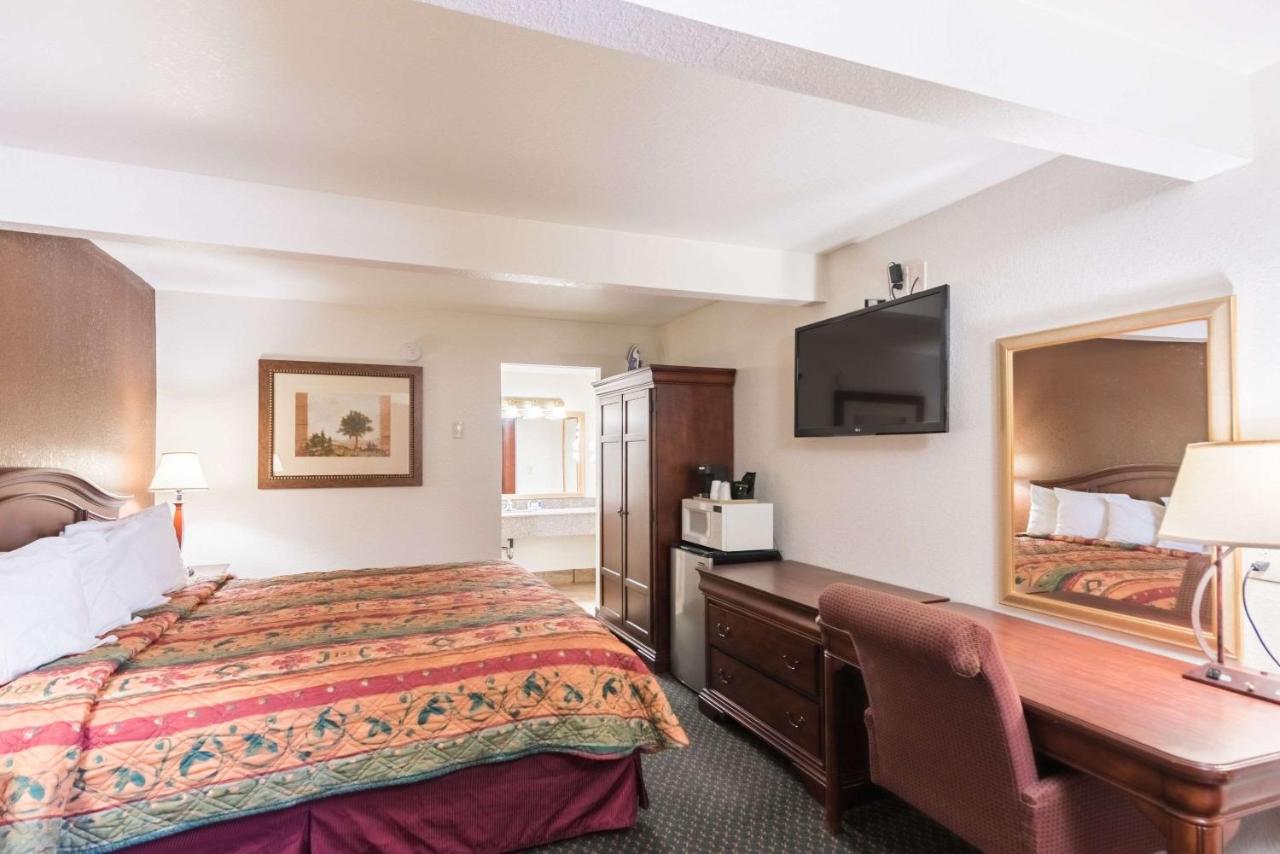 | 1st Interstate Inn Montrose