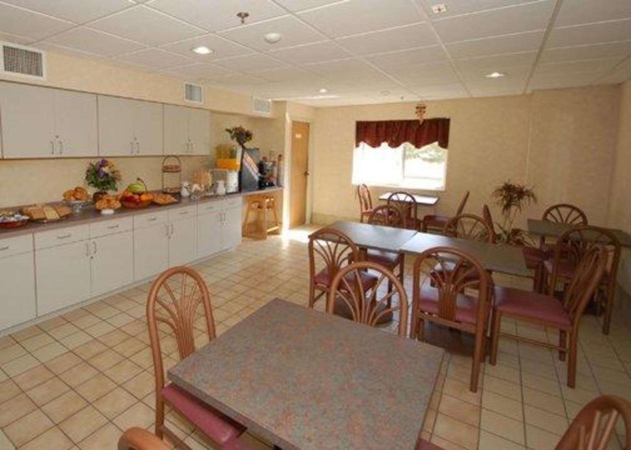 | Rodeway Inn Willington North