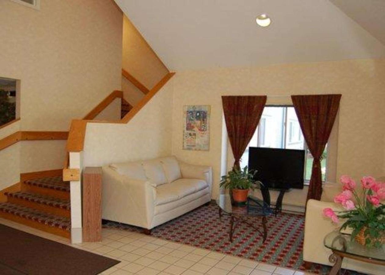 | Rodeway Inn Willington North