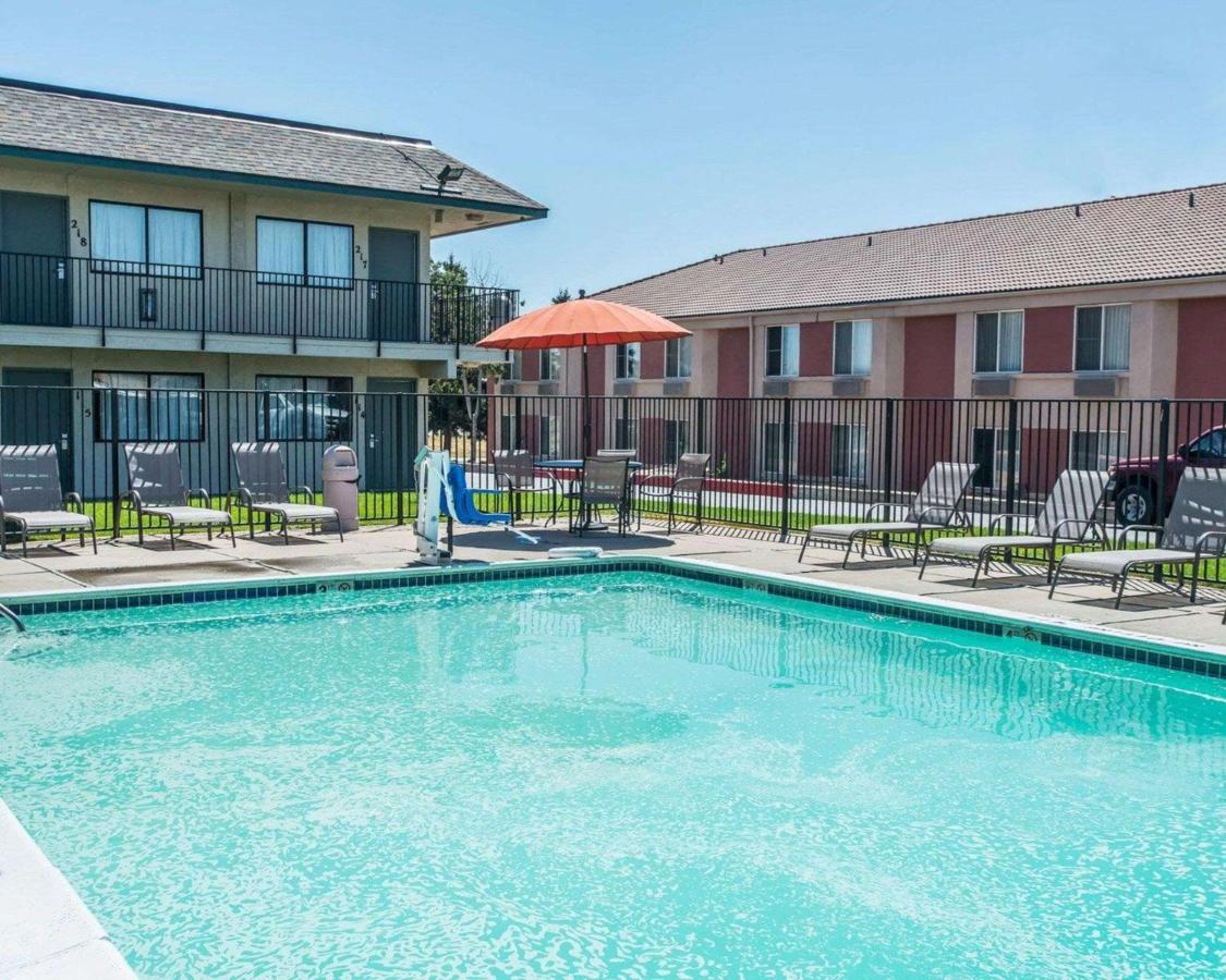 | Rodeway Inn Greeley