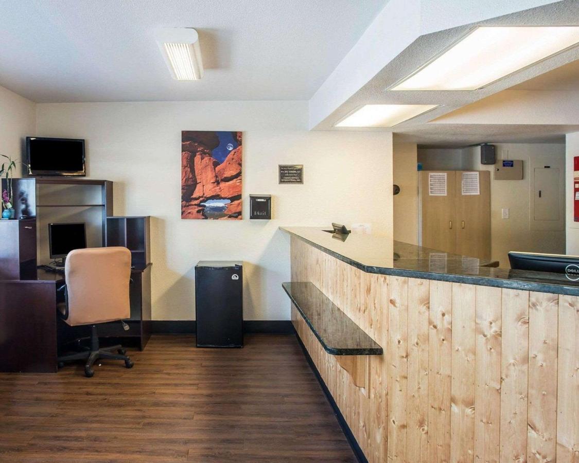 | Rodeway Inn Greeley