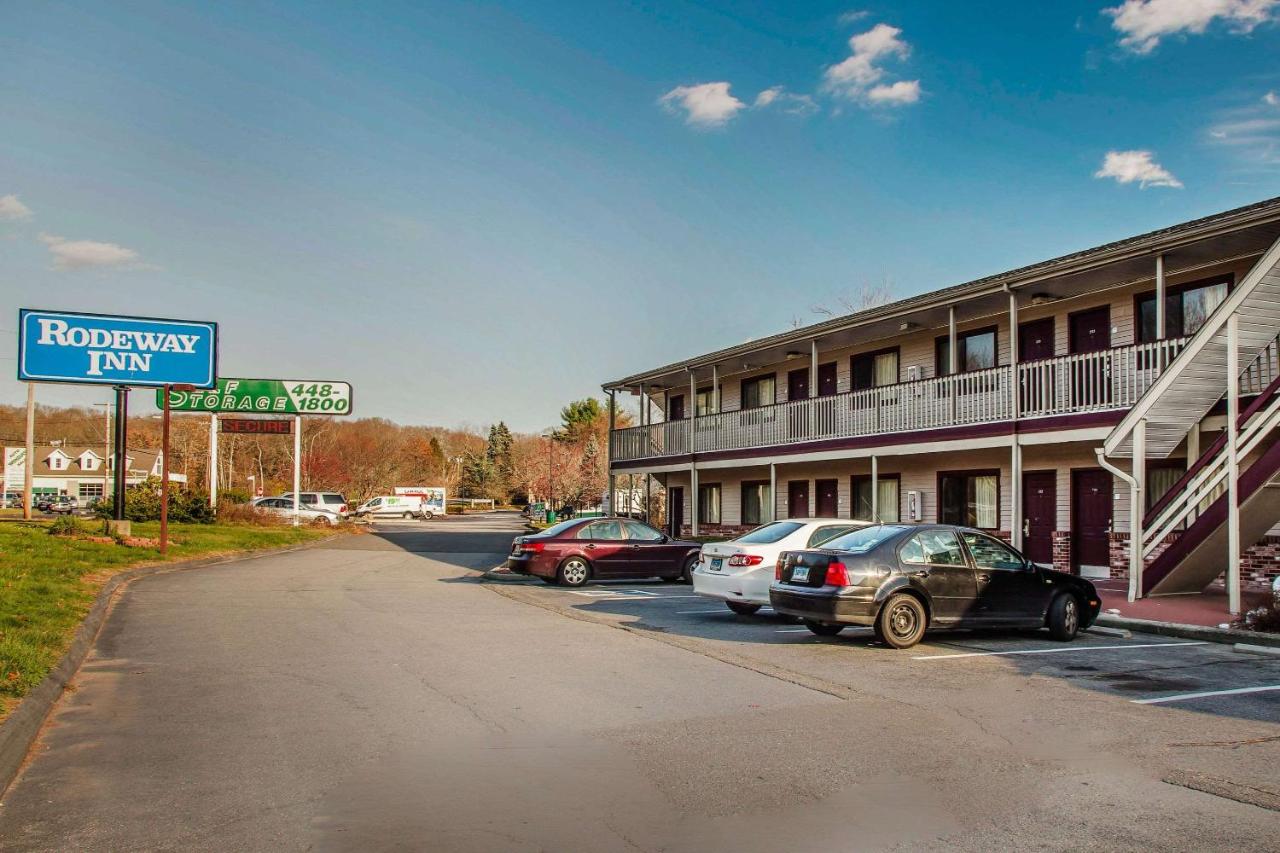 | Rodeway Inn Groton