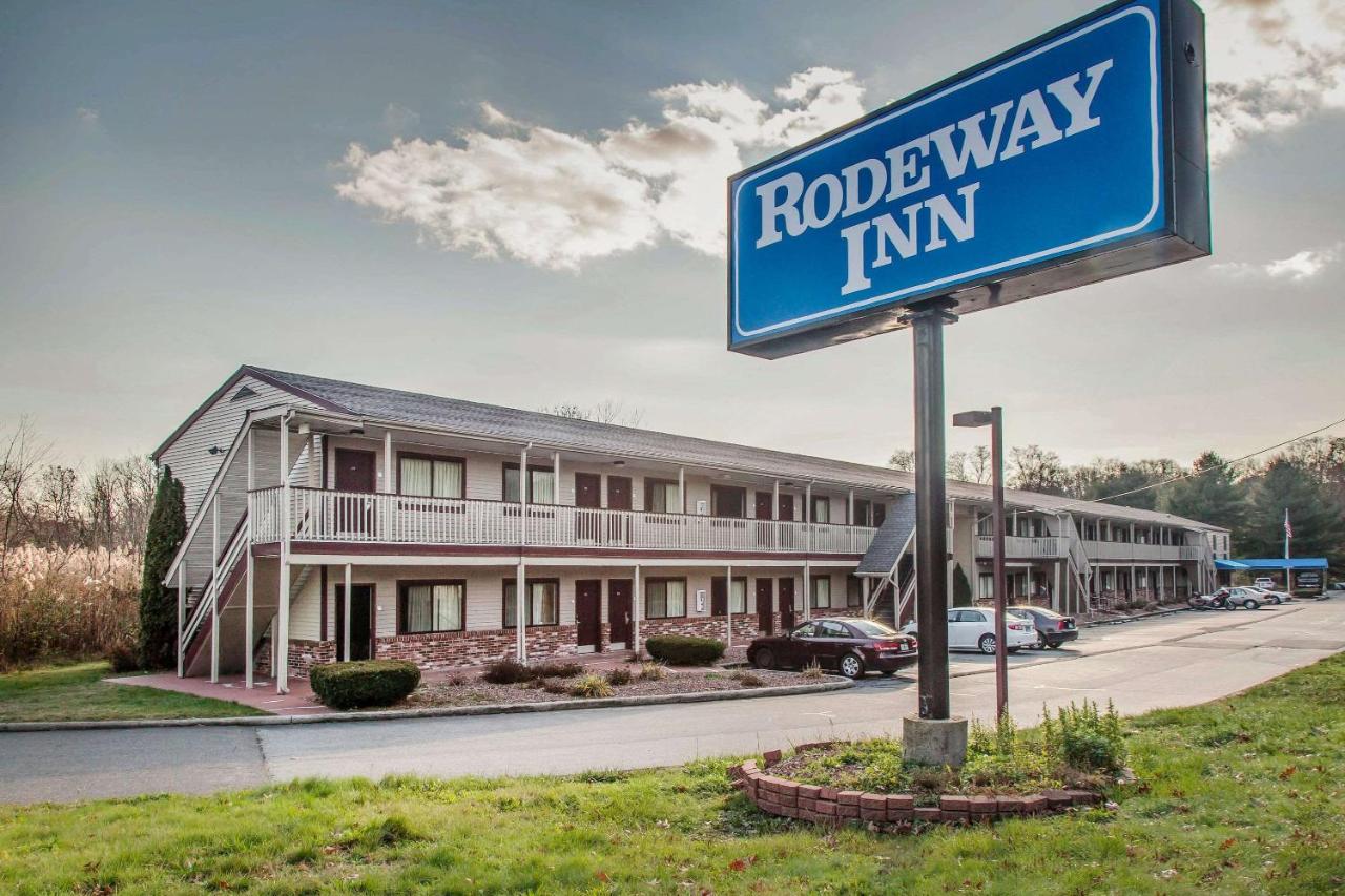 | Rodeway Inn Groton