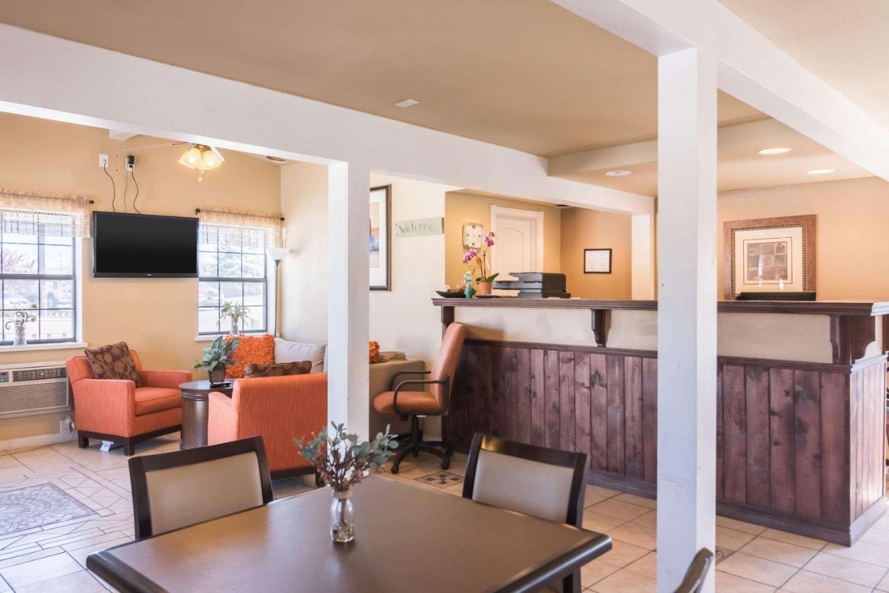 | 1st Interstate Inn Montrose