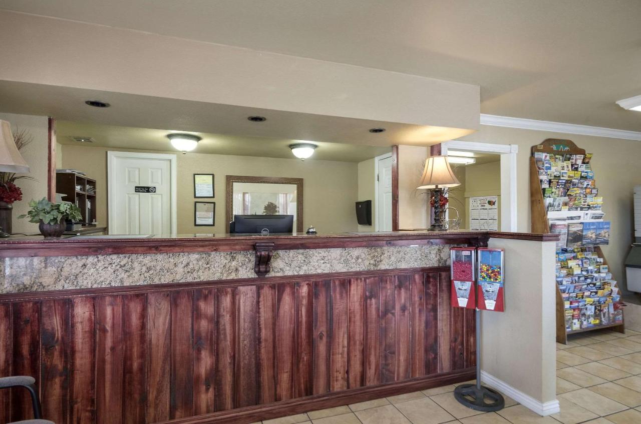 | 1st Interstate Inn