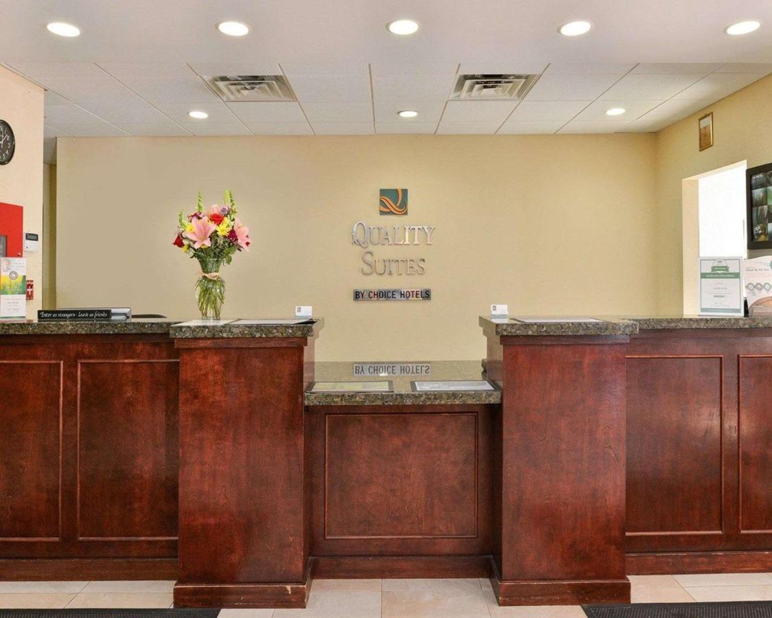 | Quality Suites Stratford