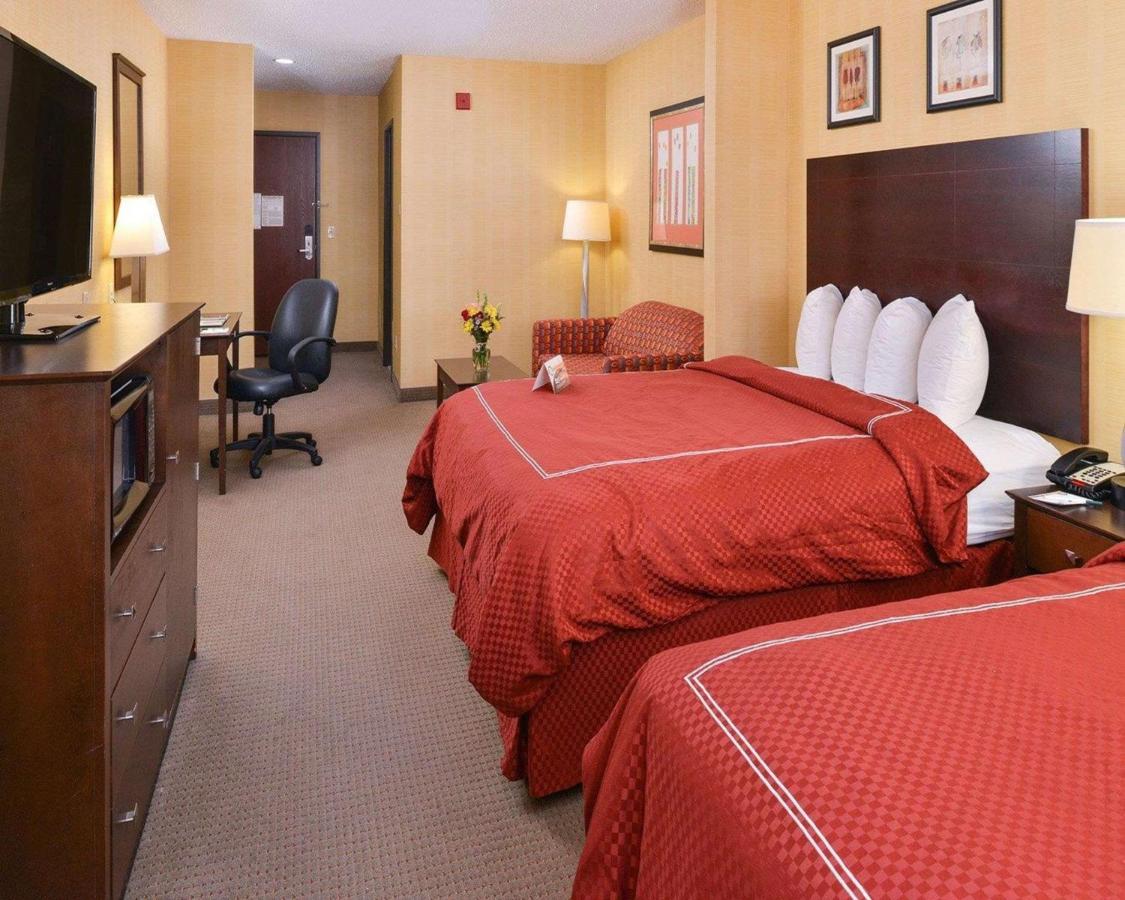 | Quality Suites Stratford