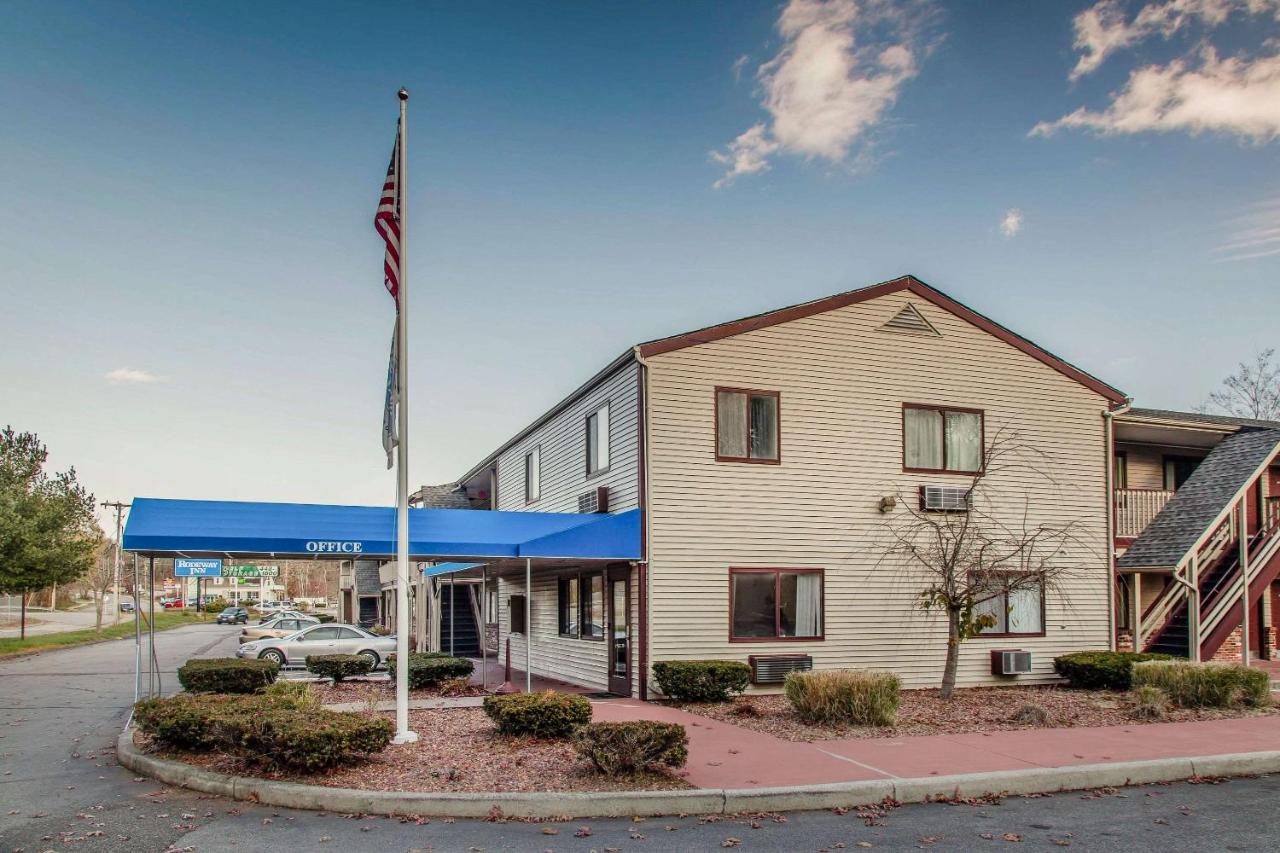 | Rodeway Inn Groton