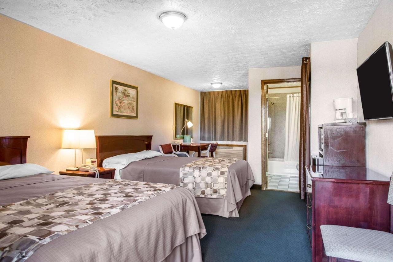 | Rodeway Inn & Suites Branford - Guilford