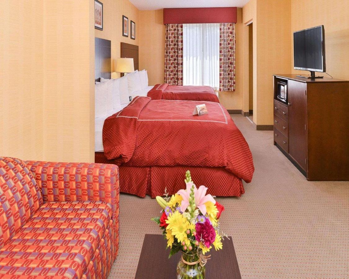 | Quality Suites Stratford