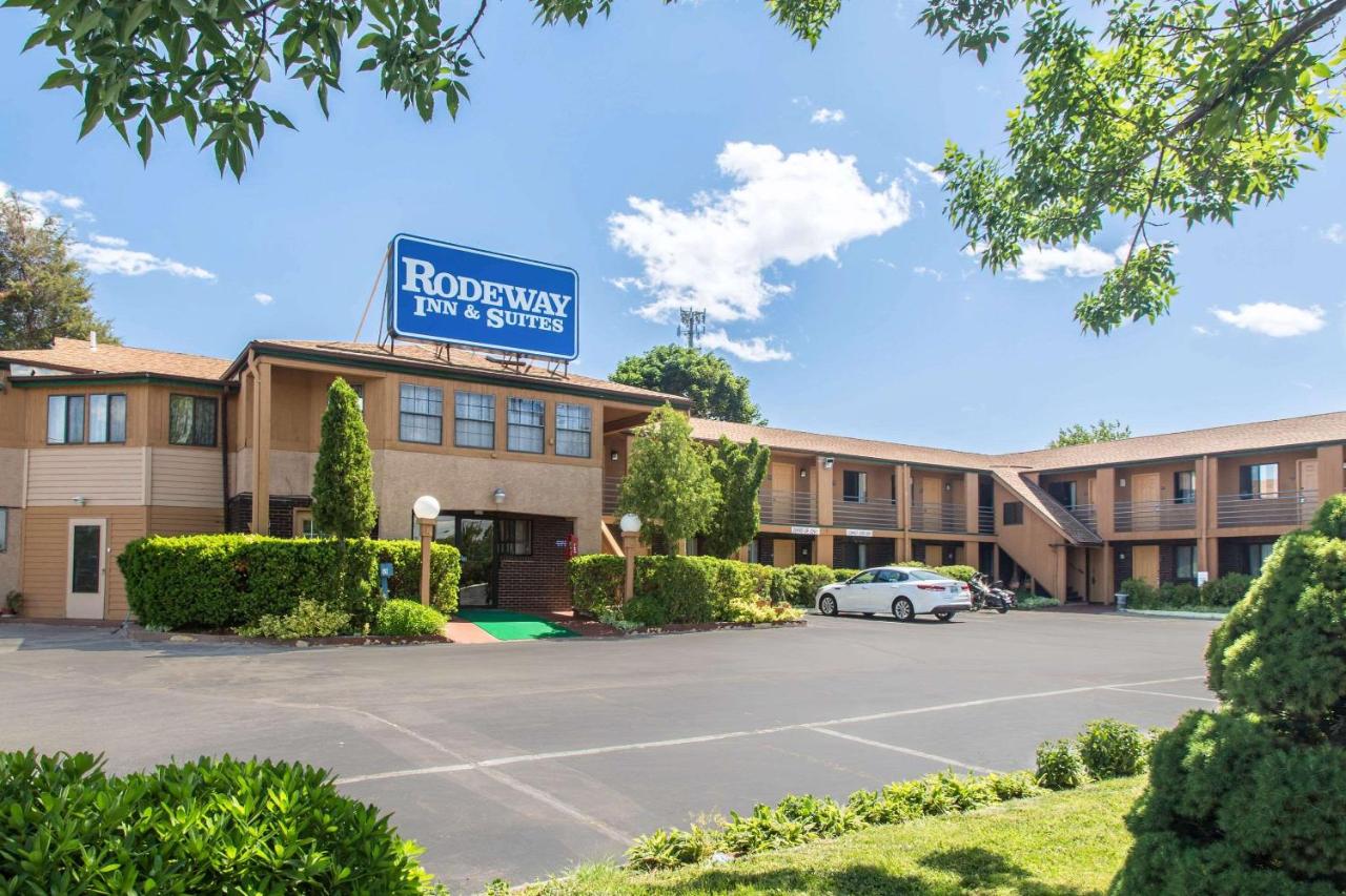 | Rodeway Inn & Suites Branford - Guilford