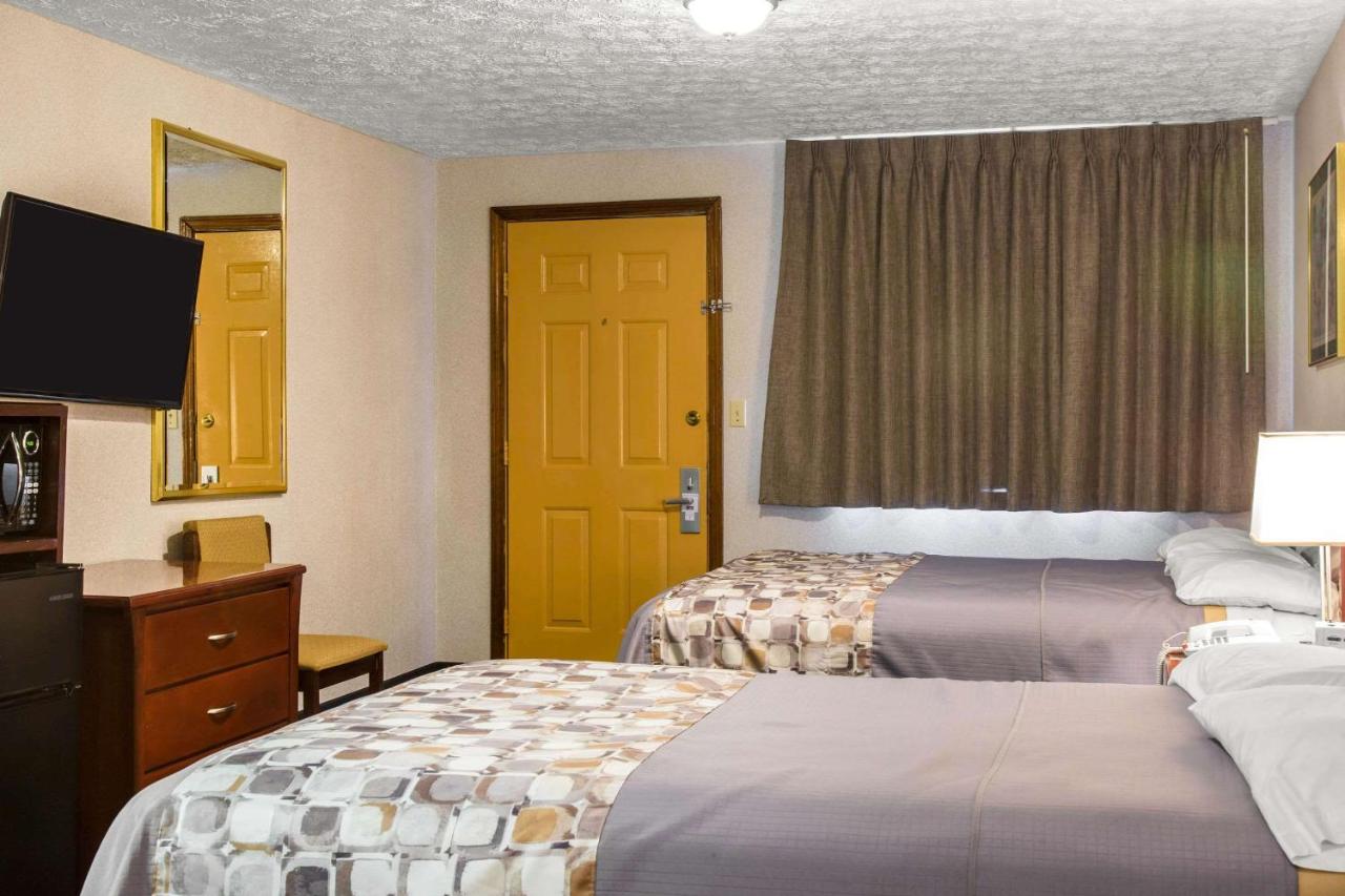 | Rodeway Inn & Suites Branford - Guilford
