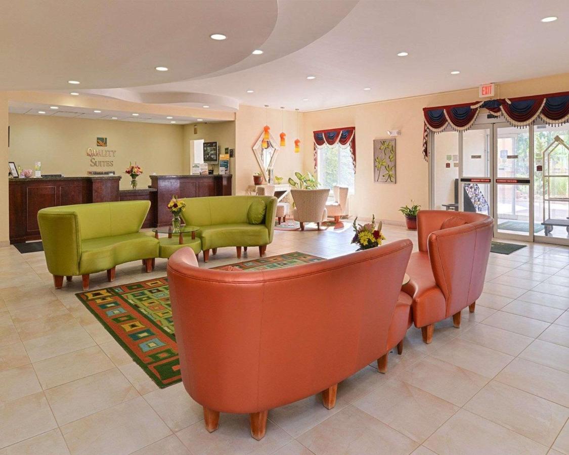 | Quality Suites Stratford