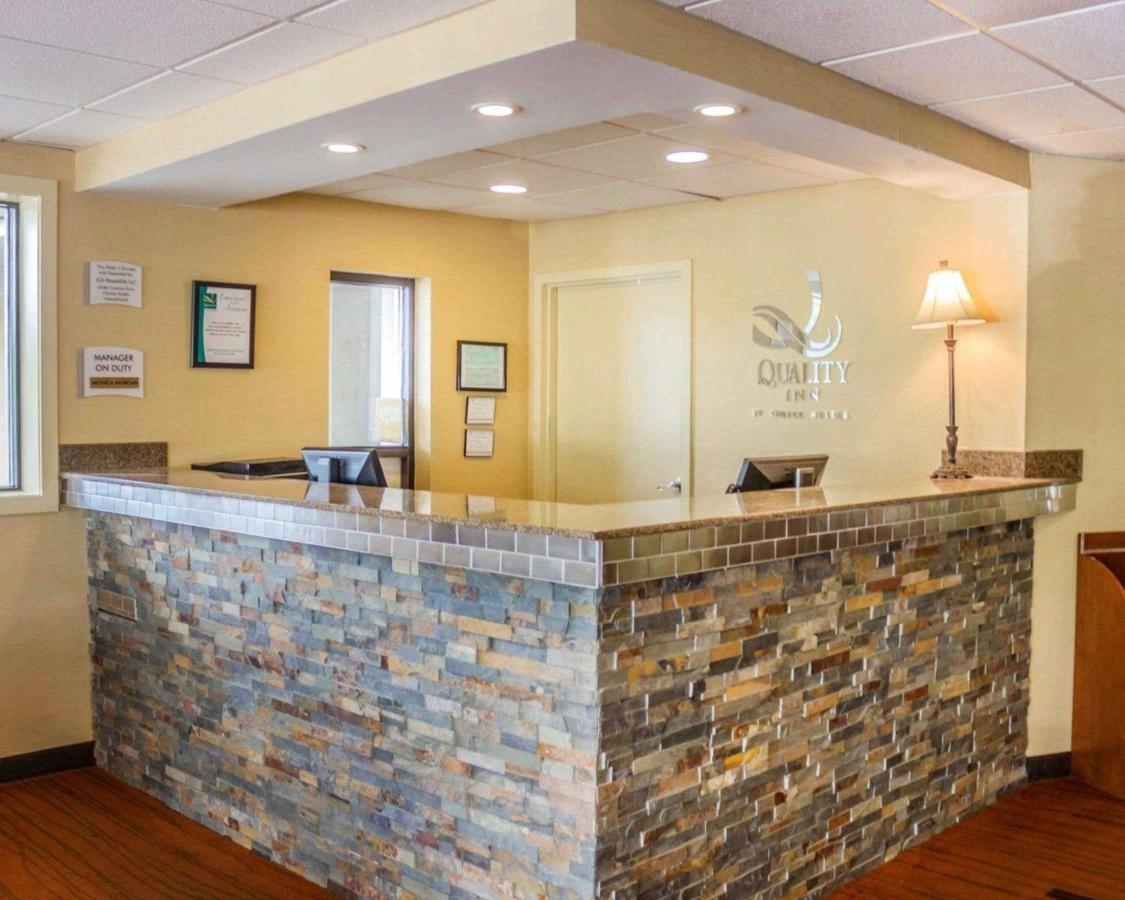 | Quality Inn Waterbury