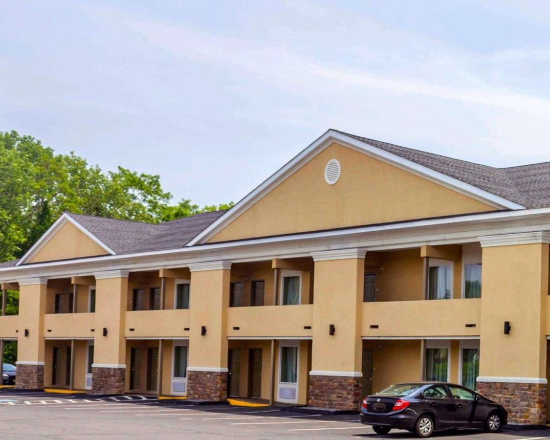 | Quality Inn Waterbury