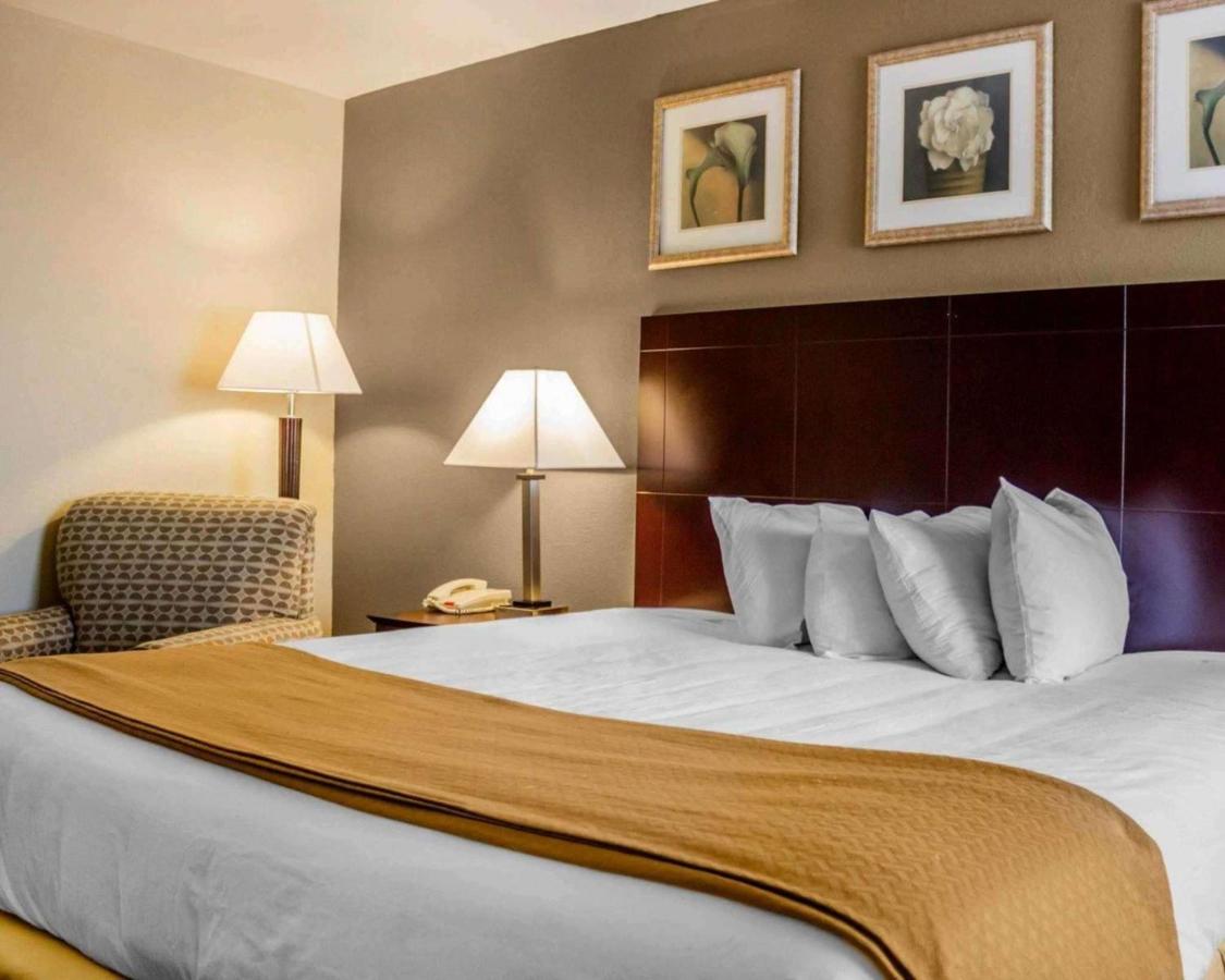 | Quality Inn Waterbury