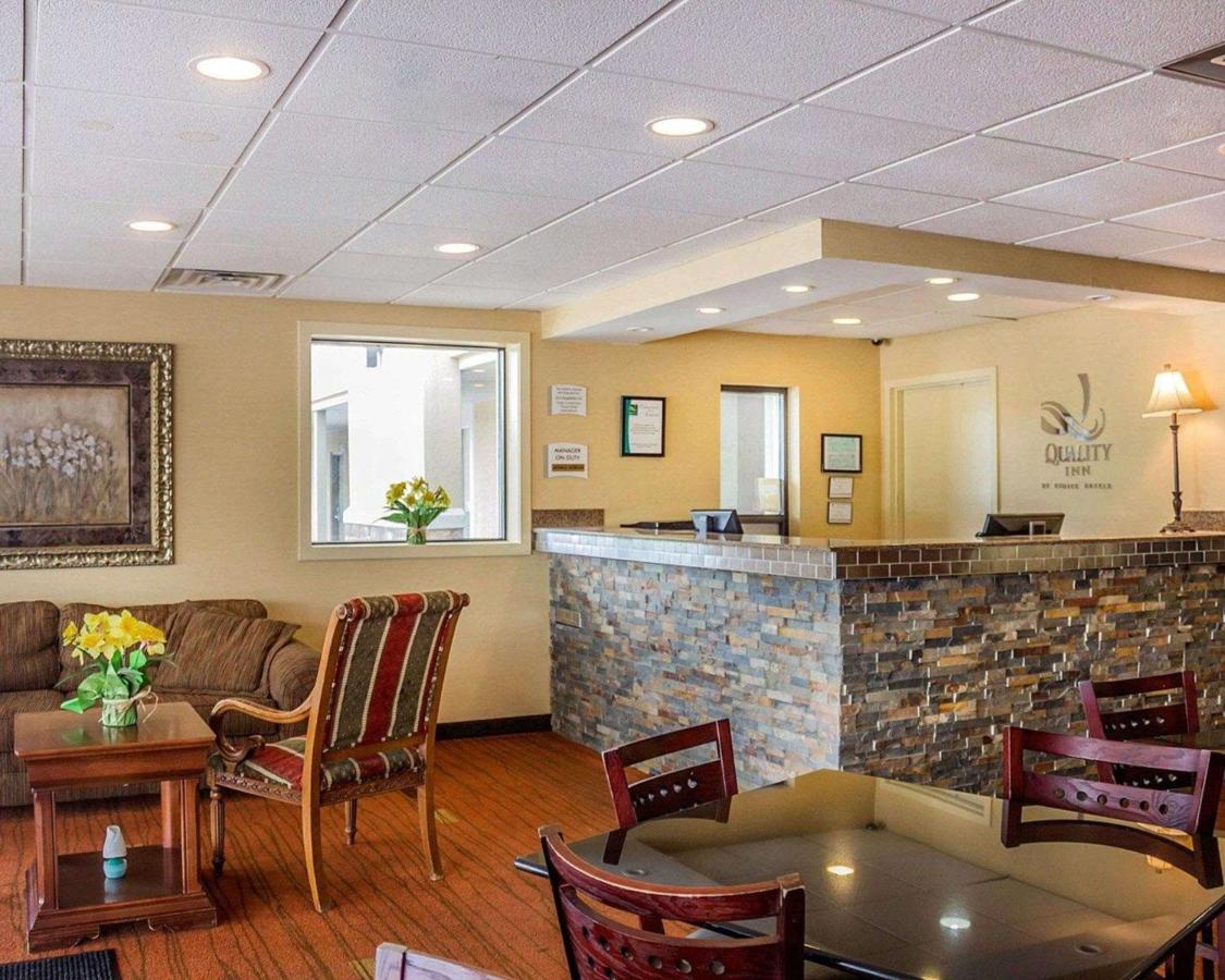 | Quality Inn Waterbury
