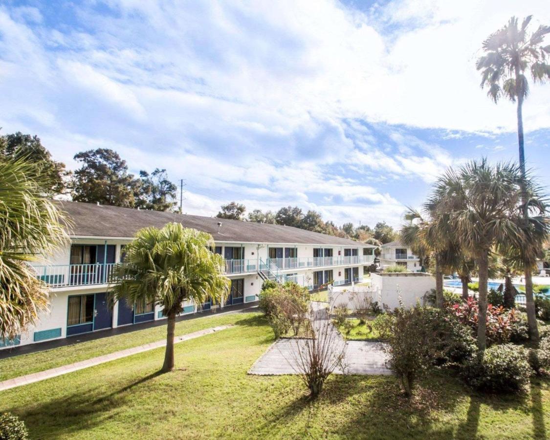 | Main Gate Kissimmee Formally Road Way Inn