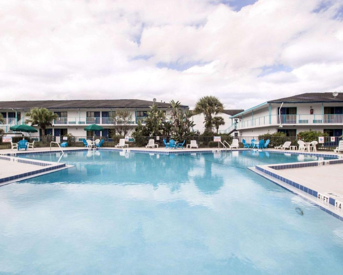 | Main Gate Kissimmee Formally Road Way Inn