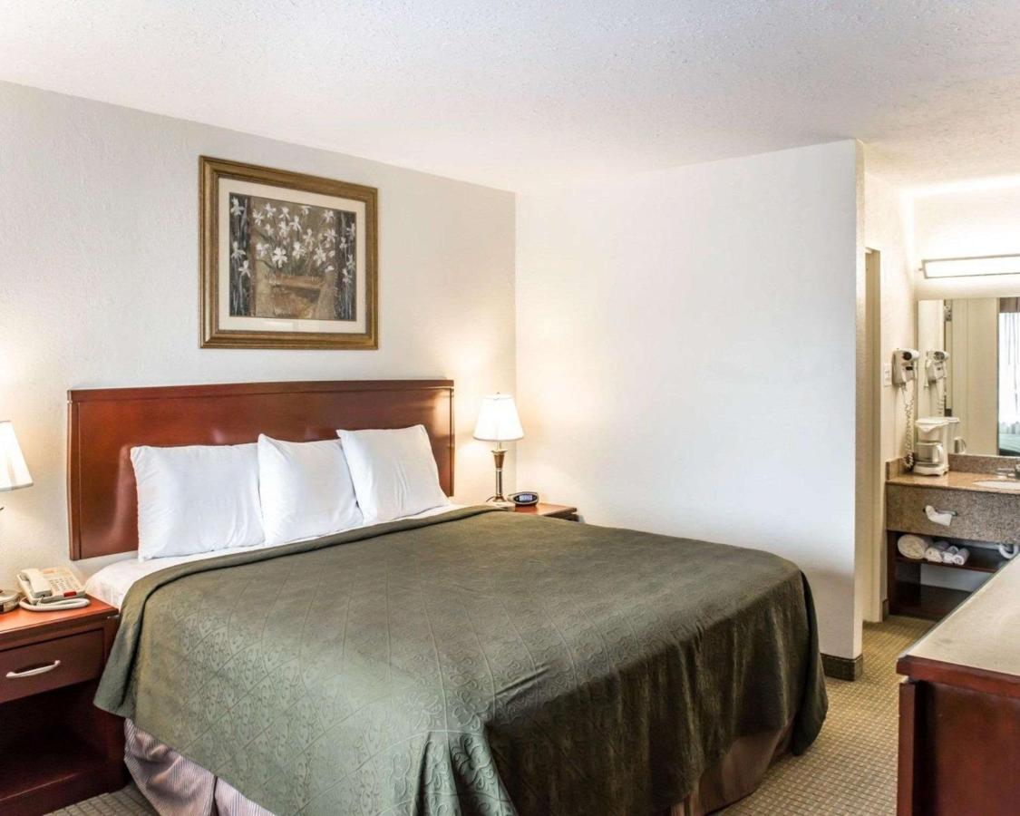| Econo Lodge Monticello