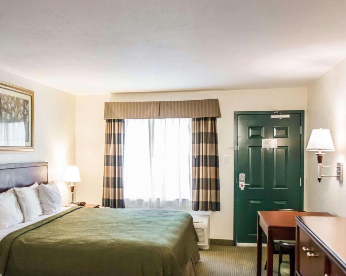 | Econo Lodge Monticello