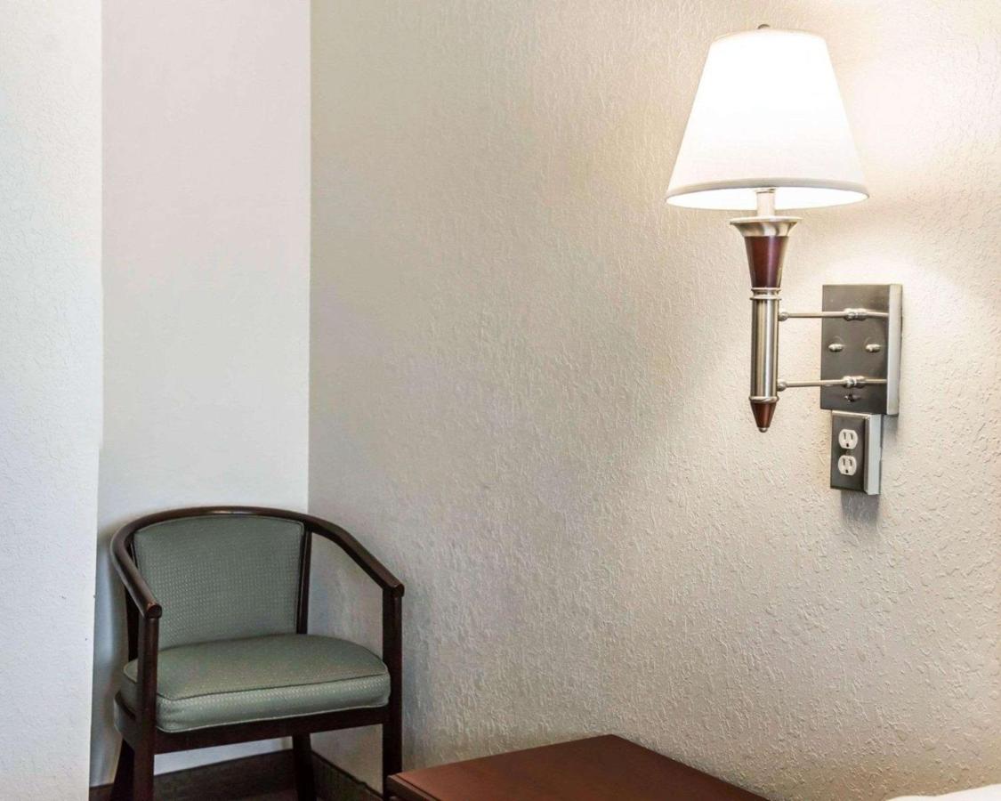 | Econo Lodge Monticello