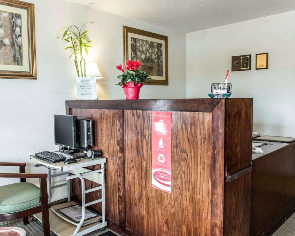 | Econo Lodge Monticello