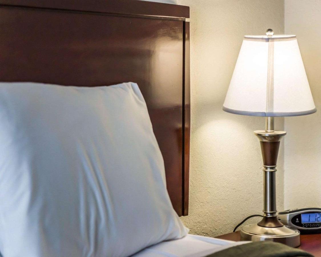 | Econo Lodge Monticello