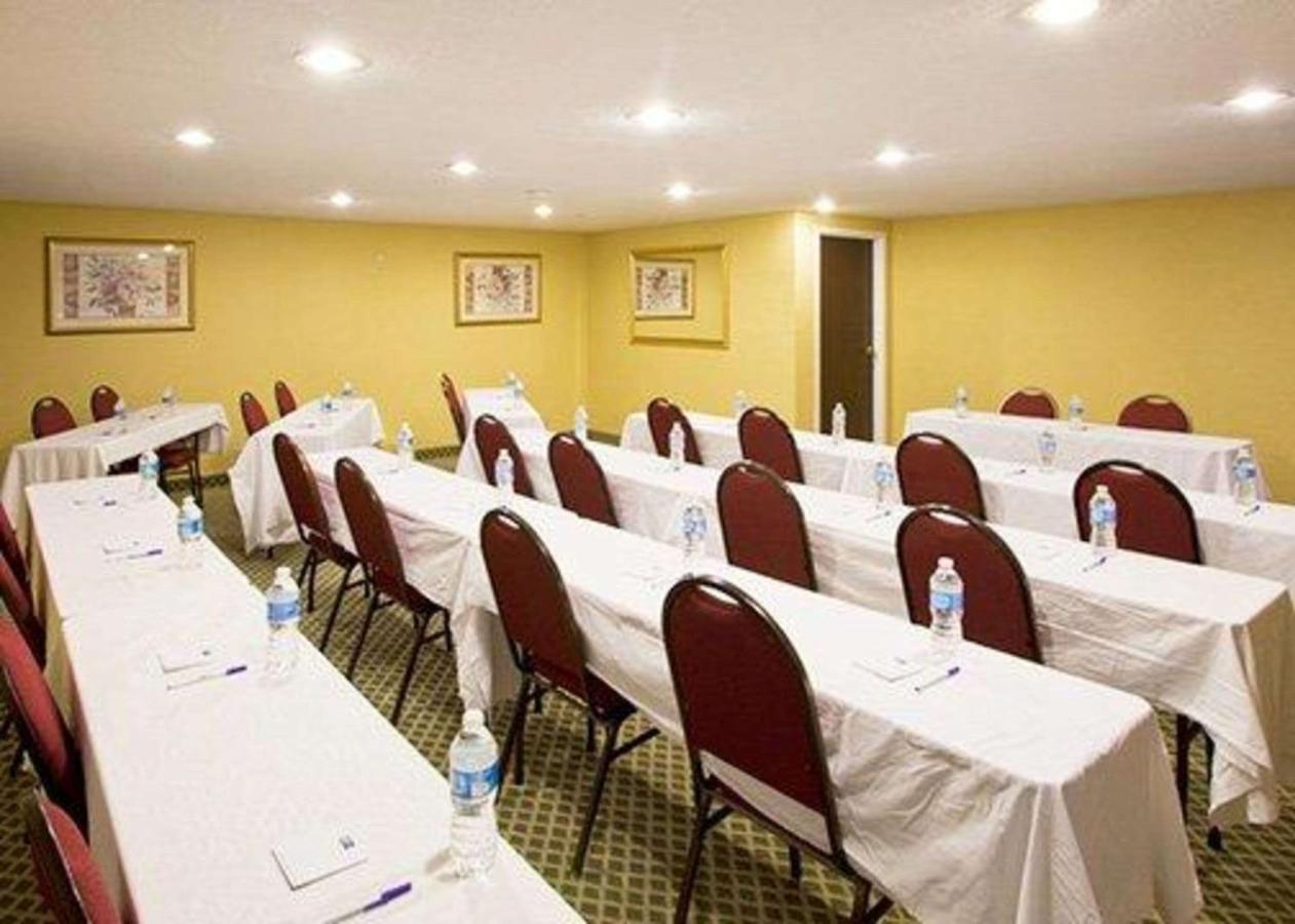  | Econolodge Wesley Chapel