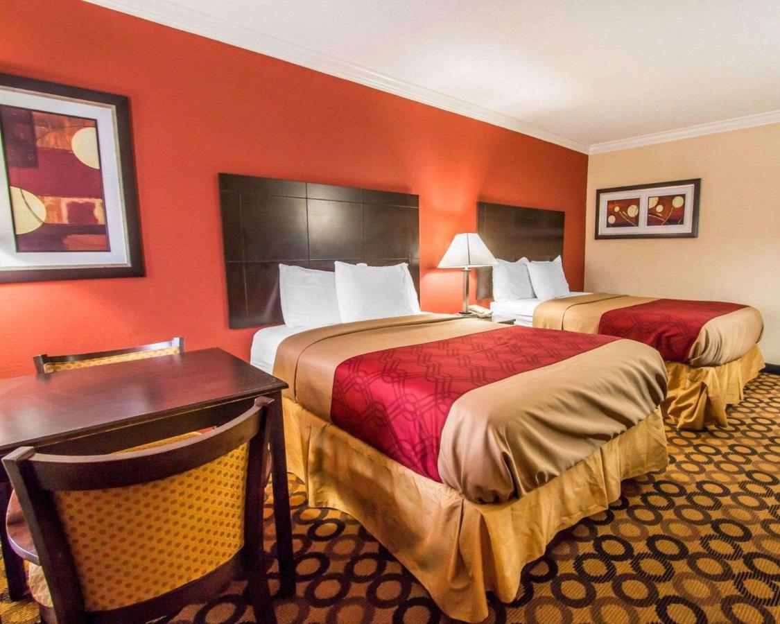 Double Room with Two Double Beds - Non-Smoking at Econo Lodge Richmond Hill