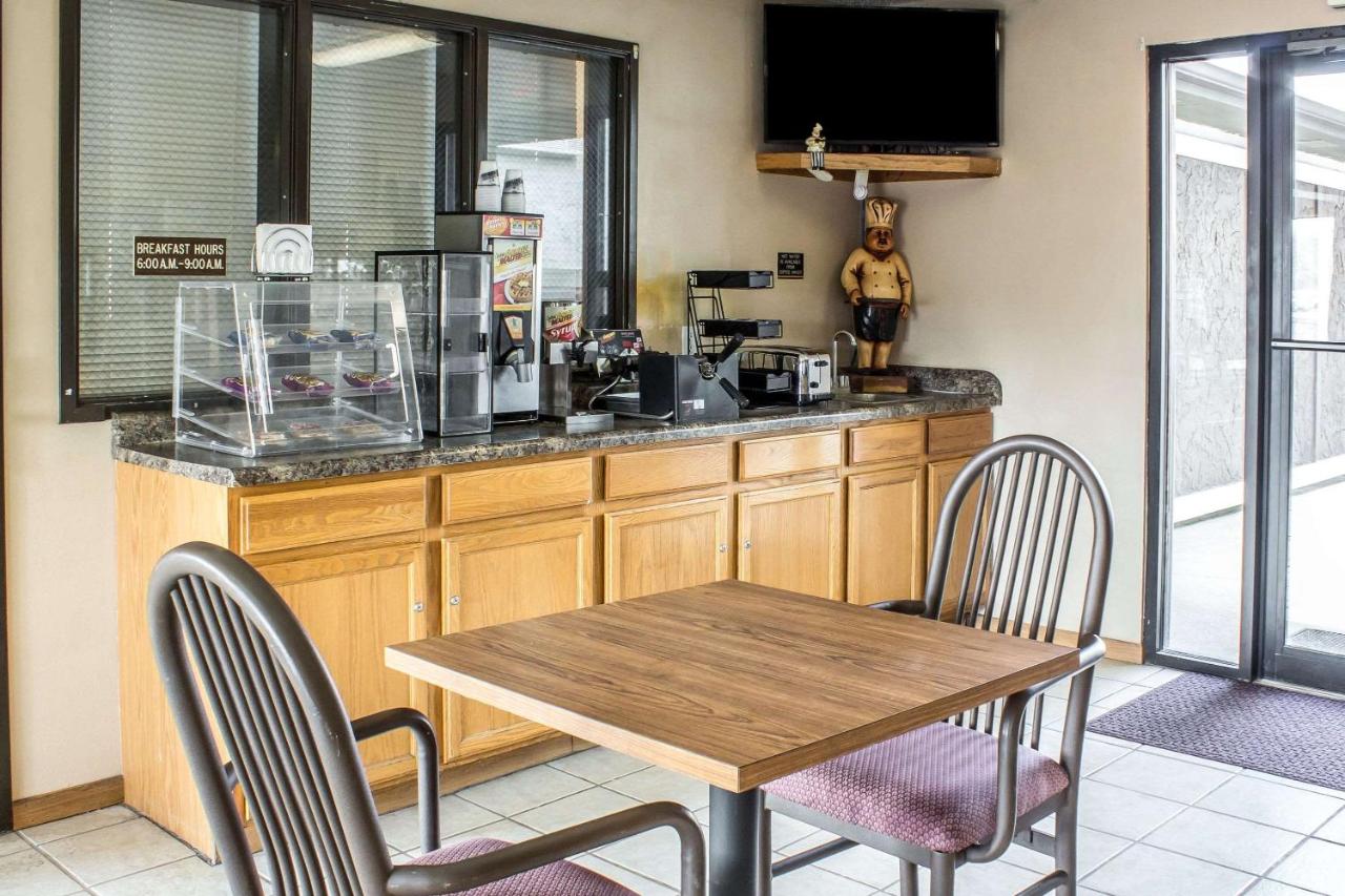 | Le Mars Inn and Suites